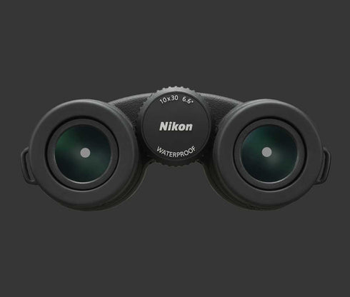 Nikon Prostaff P7 10x30 kiikari